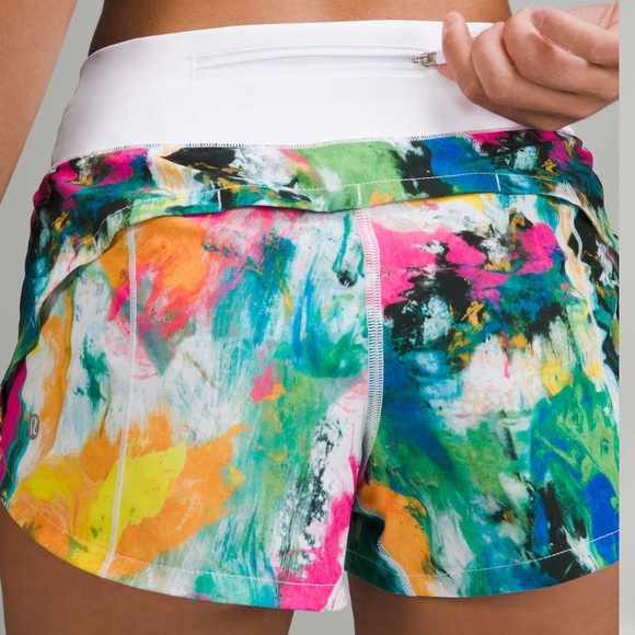 Lululemon Speed Up Low-Rise Lined Short 2.5" in No Limits White Multi / White - Picture 4 of 12